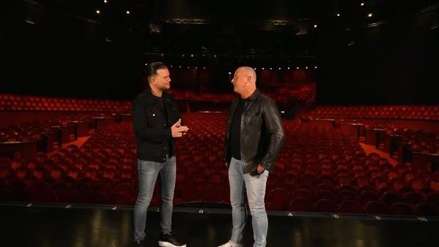 Het Wordt Tijd Dat Je Me Kent | Afl. 3 background