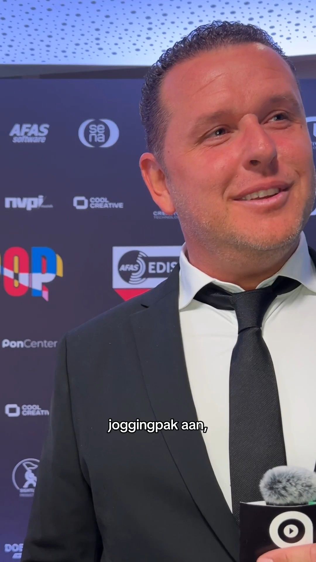 John West | Rode Loper Momenten | After | 2025