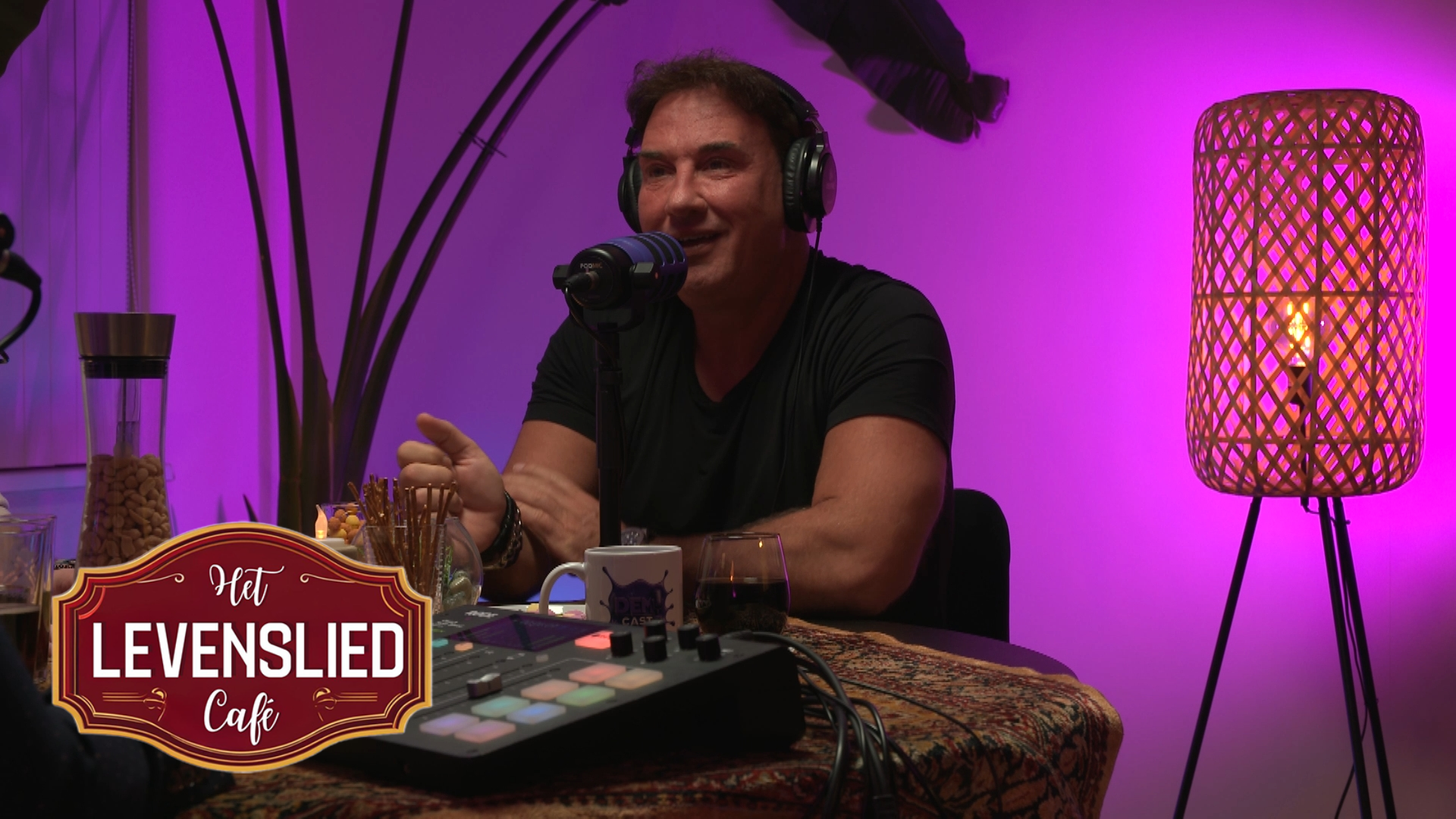 #22 Zanger Alex - Het verhaal achter 'Een Bossie Rooie Rozen' en meer